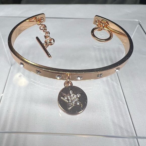 BCBGeneration Star Charm cuff Bracelet‎ - Picture 10 of 12
